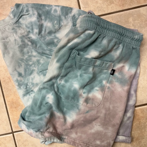 Volcom tie dye pajama set - Picture 2 of 4